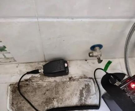 阿拉善左屋顶漏水维修公司分享下卫生间漏水的危害及解决方法